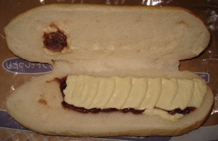 fujipan-koppepan-ogura-magarine3.jpg